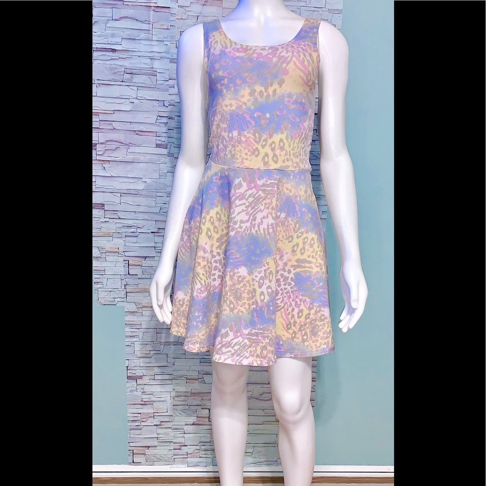 TOPSHOP• Pastel Animal Print Dress/ size (8)